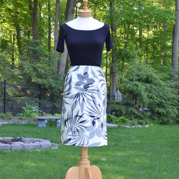 TALBOTS SILK A-LINE SKIRT - Picture 2 of 5